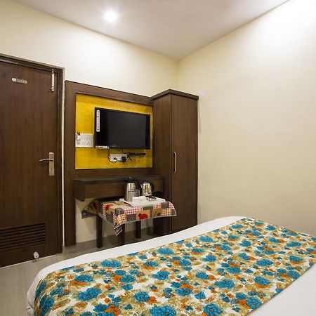 Hotel Optimum Oxford International Nueva Delhi Exterior foto