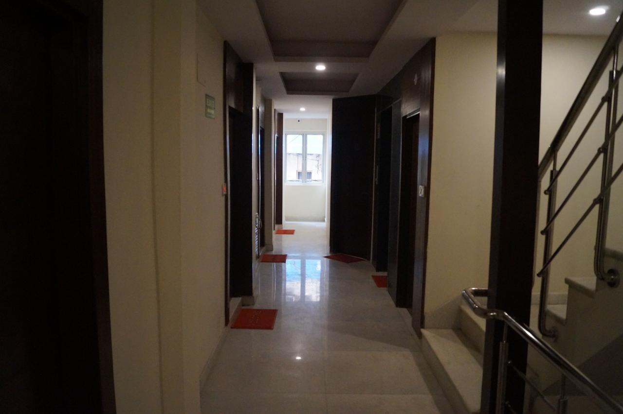 Hotel Optimum Oxford International Nueva Delhi Exterior foto